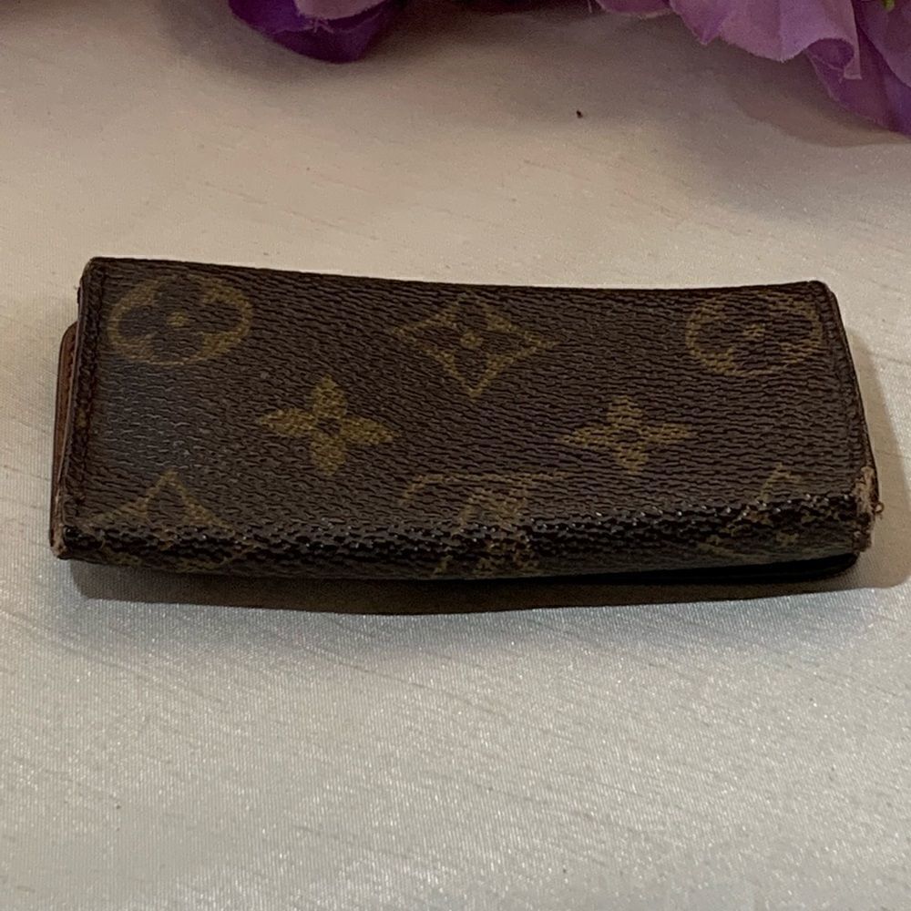Authentic Louis Vuitton Monogram 4 Key Wallet - Picture 6 of 8
